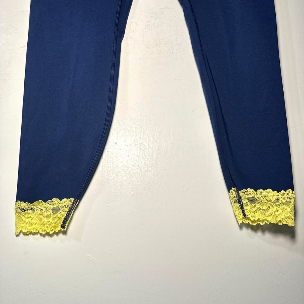 Savage X Fenty Hotline Lace-trimmed High-Waist Leggings - Picture 5 of 10